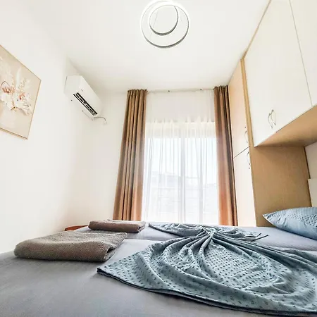 Luxury Free Wifi Apartment